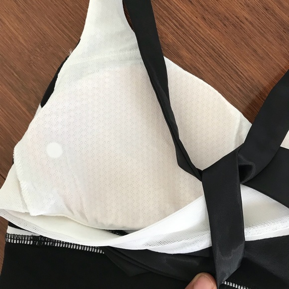 Lululemon Practice Daily Top Size 2 - Picture 6 of 6